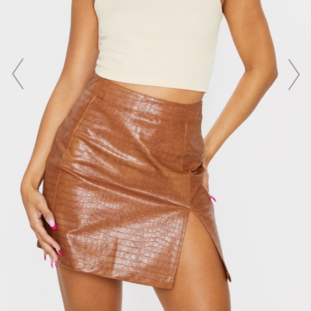 PrettyLittleThing Tan Brown Croc Vinyl Mini Skirt Size US 10 NWT
